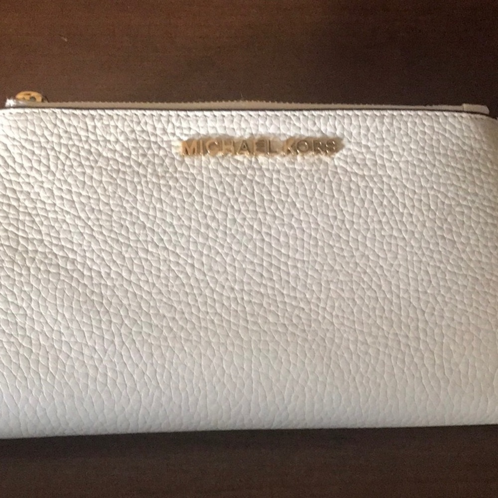 Michael Kor Jet Set Travel Wristlet